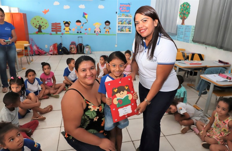  Para a Dayane Cris, mãe da Viviane Fernandes, o projeto deu mais possibilidade de estudar em casa com a filha